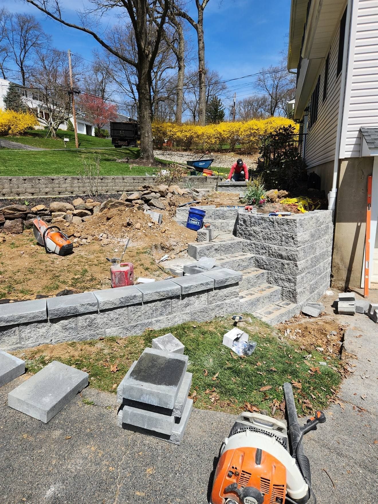 Retaining wall and steps during block installation